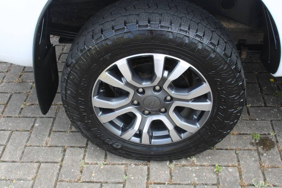 Ford Ranger Ford Ranger 2.0 EcoBlue Wildtrak Supercab | Rollertop | Trekhaak | Volledig Lederen Interieur | BELLEN VOOR BEZICHTIGING