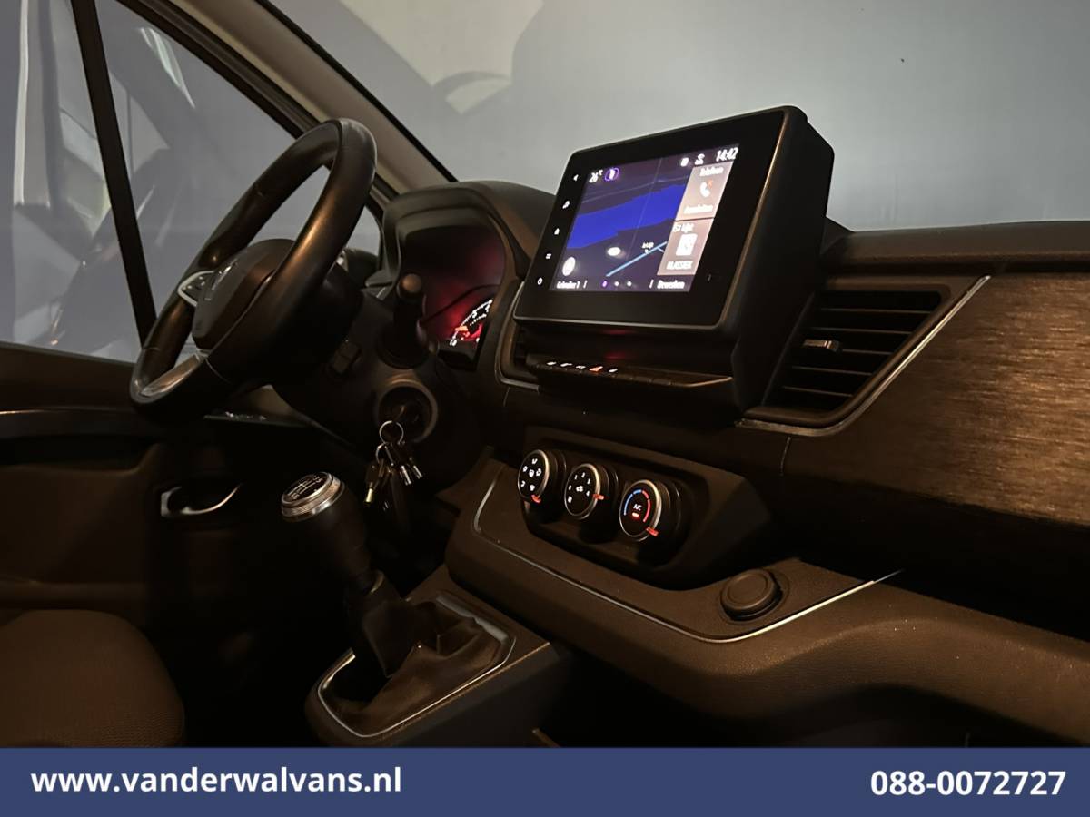 Renault Trafic Renault Trafic 2.0 Blue dCi 131pk L1H1 Euro6 Airco | Imperiaal | Navigatie | Camera | LED | Cruisecontrol Android Auto, Parkeersensoren, Bijrijdersbank