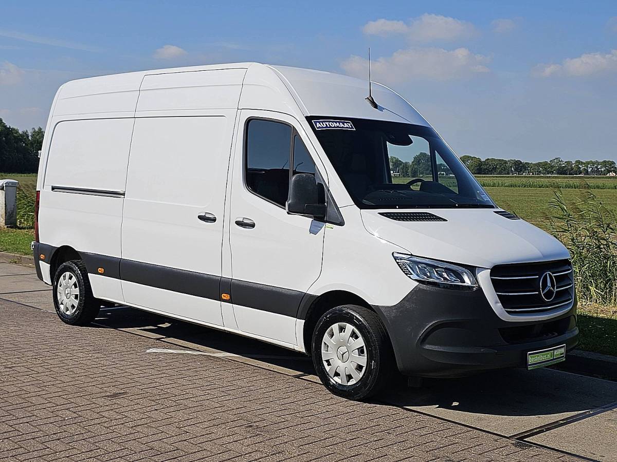Mercedes-Benz Sprinter MERCEDES-BENZ SPRINTER 315 l2h2 led mbux10 ac!