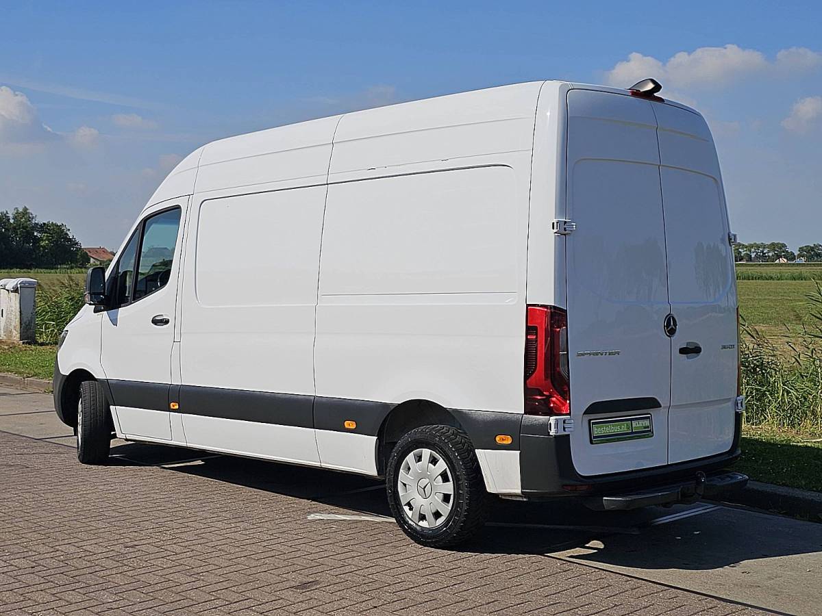 Mercedes-Benz Sprinter MERCEDES-BENZ SPRINTER 315 l2h2 led mbux10 ac!