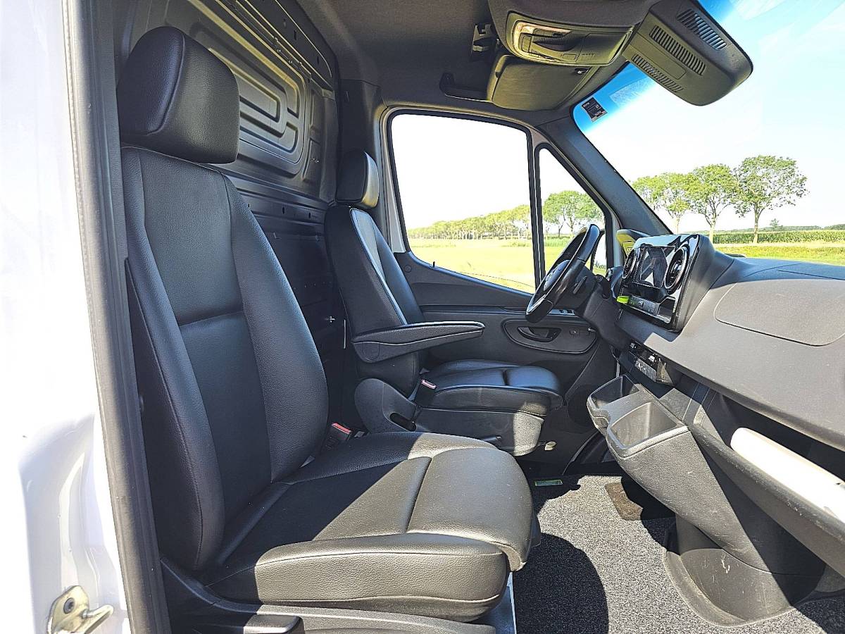 Mercedes-Benz Sprinter MERCEDES-BENZ SPRINTER 315 l2h2 led mbux10 ac!