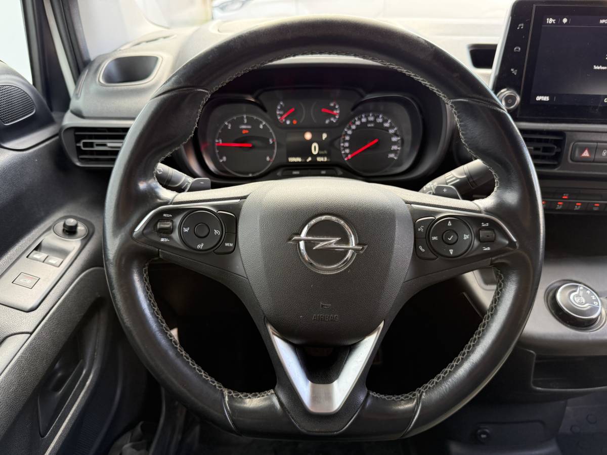 Opel Combo Opel Combo 1.5D 130PK Automaat L1 Climate Control Cruise Control Carplay Parkeersensoren Achter Trekhaak Camera