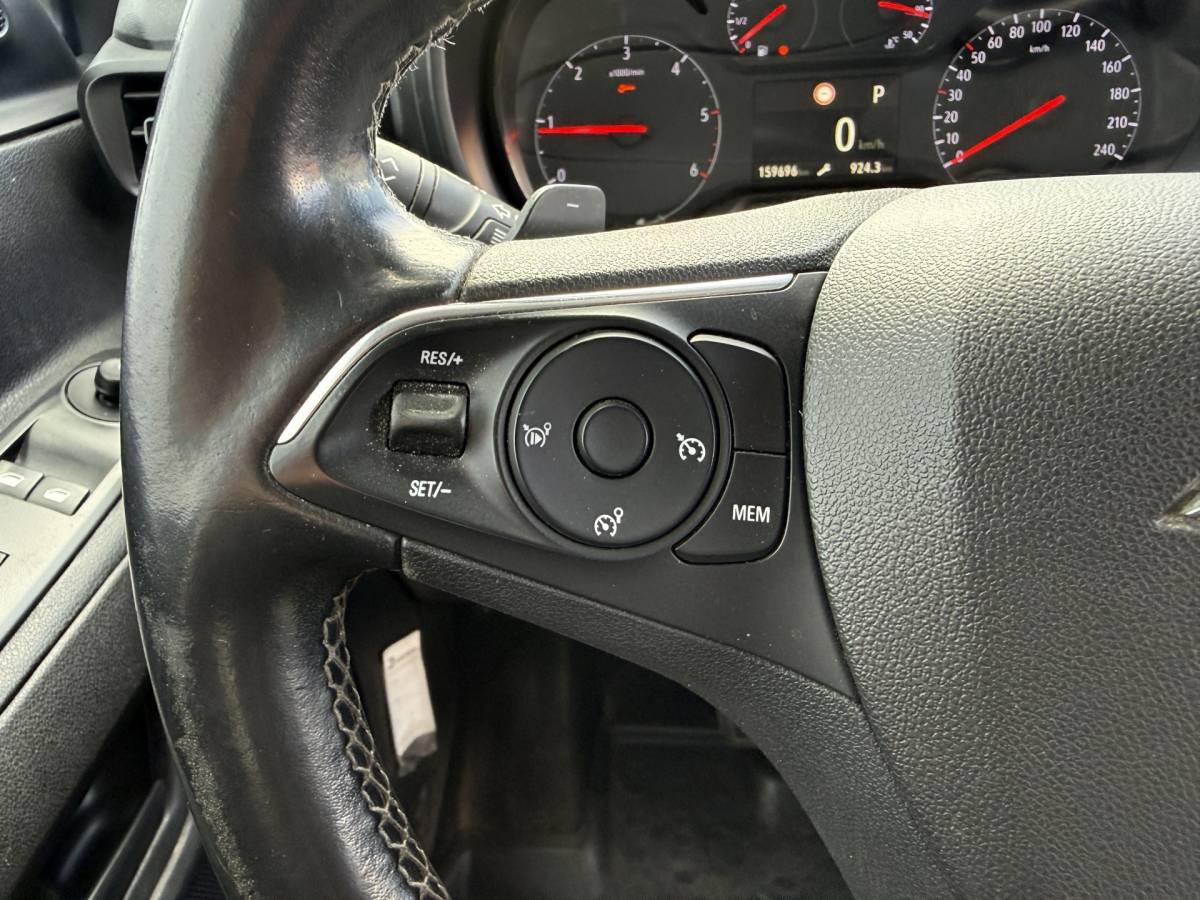 Opel Combo Opel Combo 1.5D 130PK Automaat L1 Climate Control Cruise Control Carplay Parkeersensoren Achter Trekhaak Camera