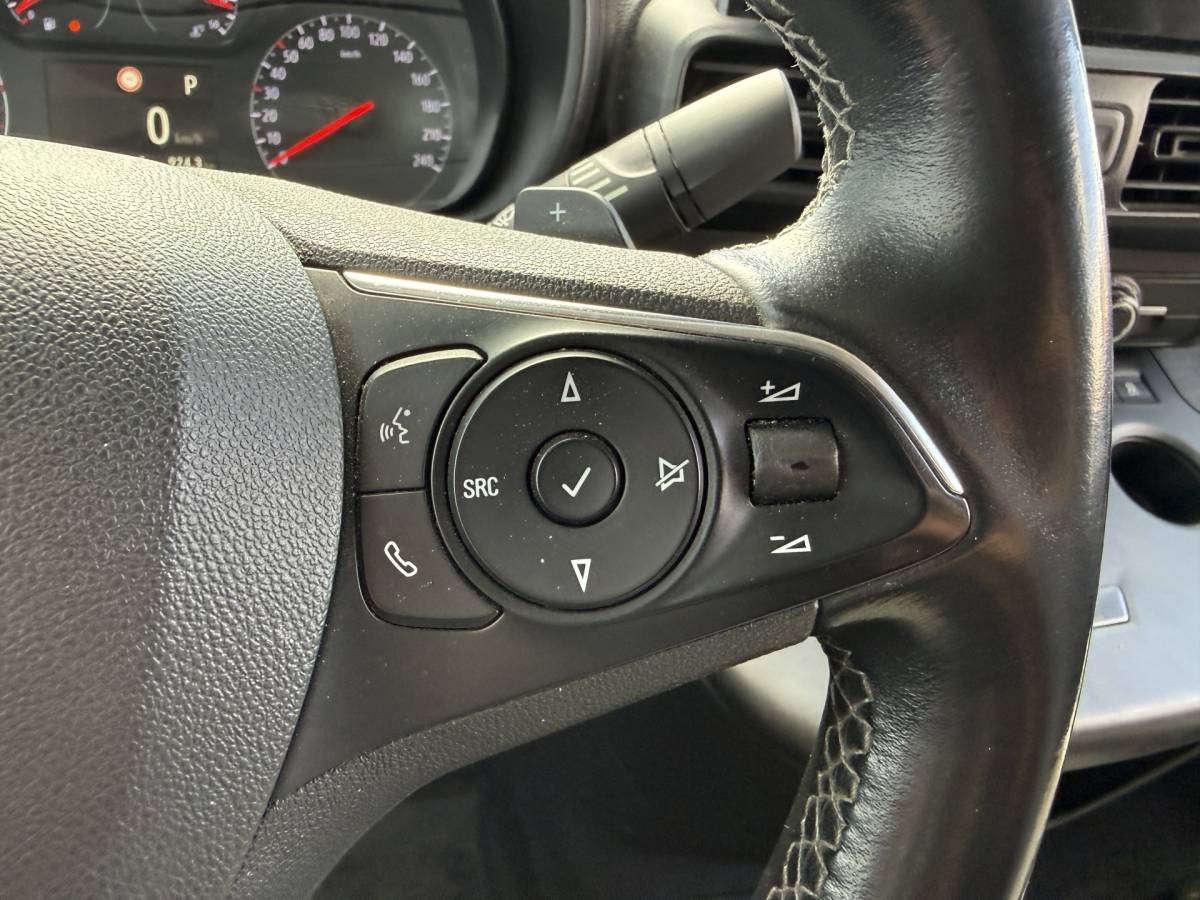 Opel Combo Opel Combo 1.5D 130PK Automaat L1 Climate Control Cruise Control Carplay Parkeersensoren Achter Trekhaak Camera
