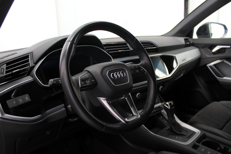 Audi Q3 Audi Q3 40 TFSI quattro Business Edition 191PK, RIJKLAAR | LEER/ALCANTARA | VIRTUAL COCKPIT | 19″ LM-VELGEN