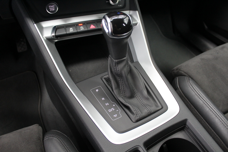Audi Q3 Audi Q3 40 TFSI quattro Business Edition 191PK, RIJKLAAR | LEER/ALCANTARA | VIRTUAL COCKPIT | 19″ LM-VELGEN
