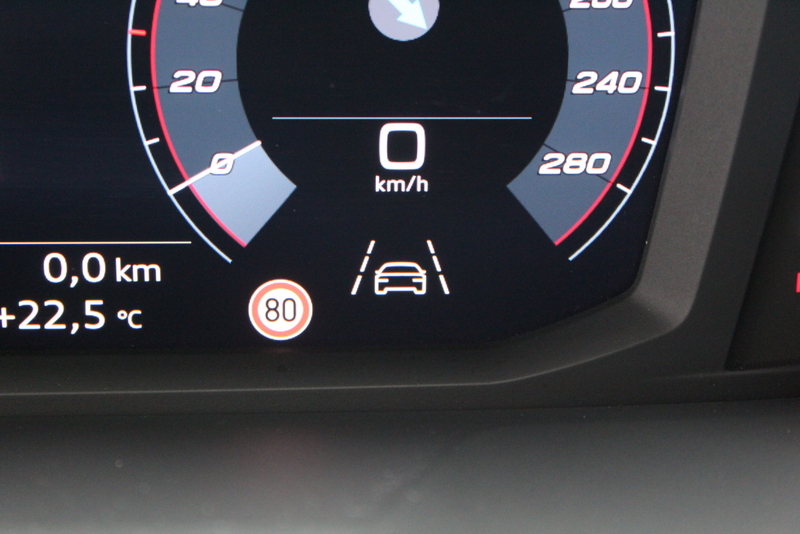 Audi Q3 Audi Q3 40 TFSI quattro Business Edition 191PK, RIJKLAAR | LEER/ALCANTARA | VIRTUAL COCKPIT | 19″ LM-VELGEN
