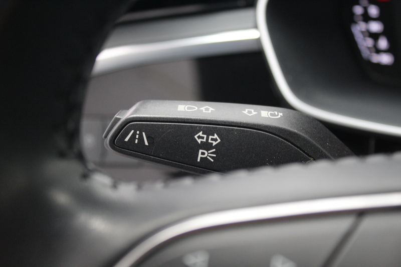 Audi Q3 Audi Q3 40 TFSI quattro Business Edition 191PK, RIJKLAAR | LEER/ALCANTARA | VIRTUAL COCKPIT | 19″ LM-VELGEN