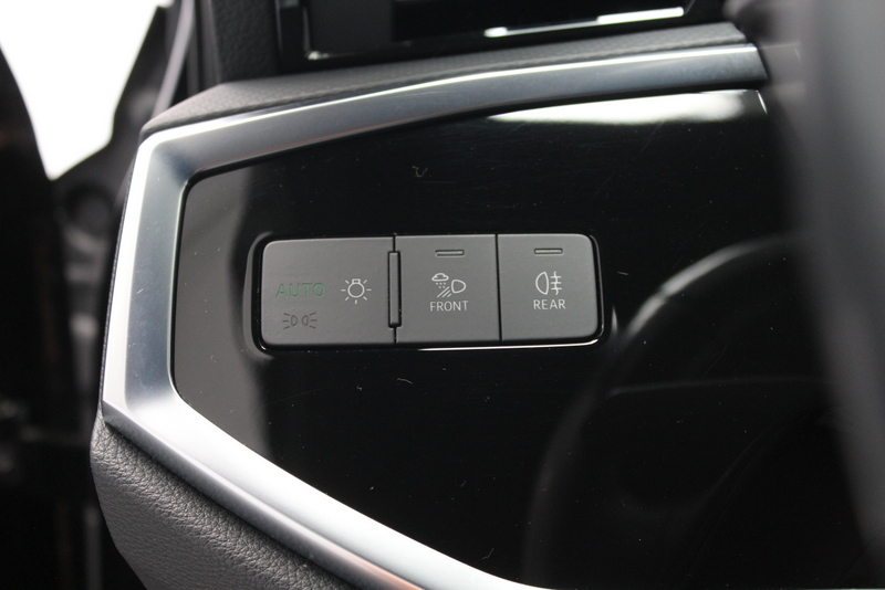 Audi Q3 Audi Q3 40 TFSI quattro Business Edition 191PK, RIJKLAAR | LEER/ALCANTARA | VIRTUAL COCKPIT | 19″ LM-VELGEN