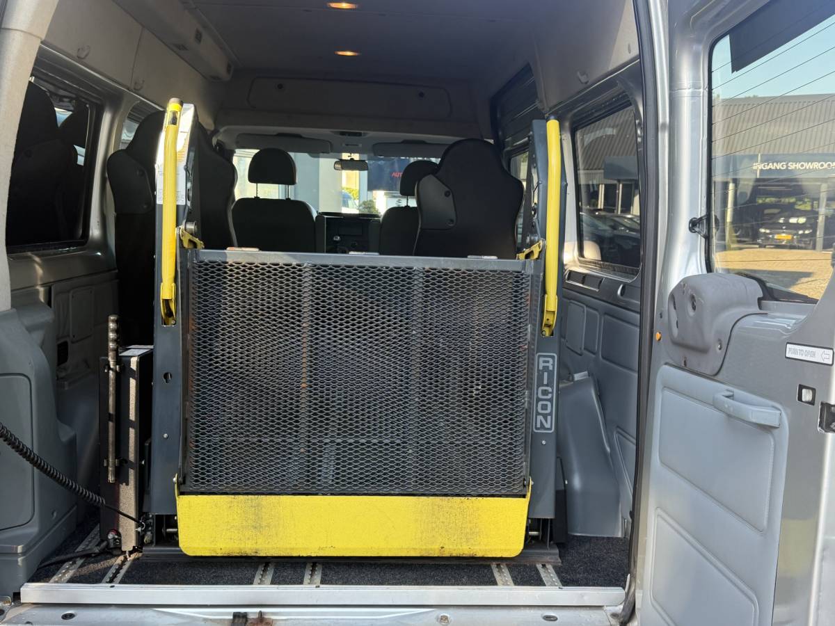 Ford Transit Ford Transit Rolstoelbus 300M 2.2 TDCI SHD DC Camera,Airco,Cruise,Cv Bj 2010 Nu 7500,- incl lift