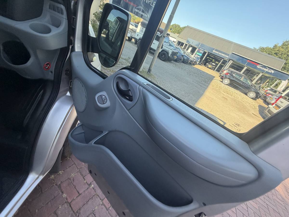 Ford Transit Ford Transit Rolstoelbus 300M 2.2 TDCI SHD DC Camera,Airco,Cruise,Cv Bj 2010 Nu 7500,- incl lift