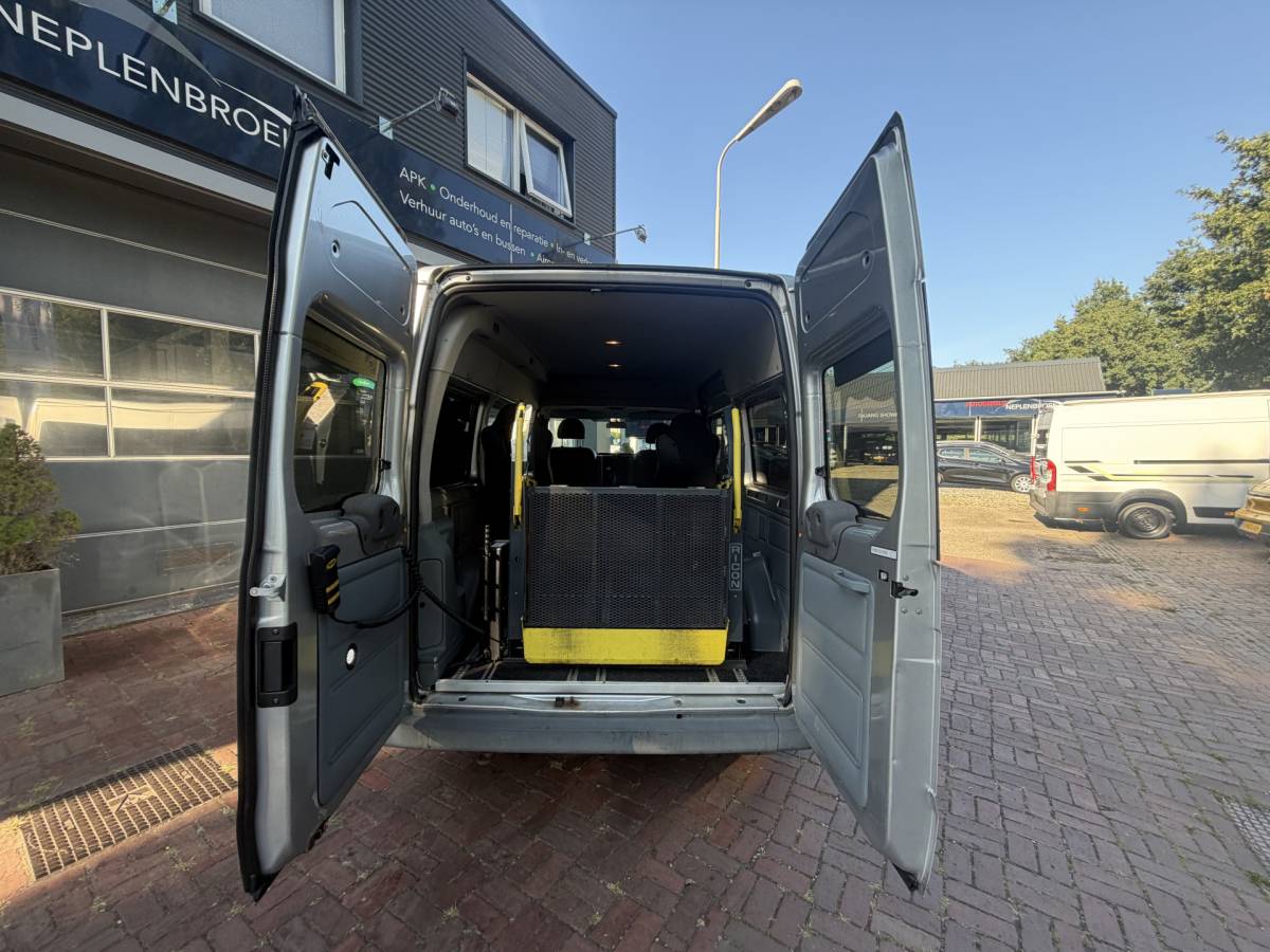 Ford Transit Ford Transit Rolstoelbus 300M 2.2 TDCI SHD DC Camera,Airco,Cruise,Cv Bj 2010 Nu 7500,- incl lift