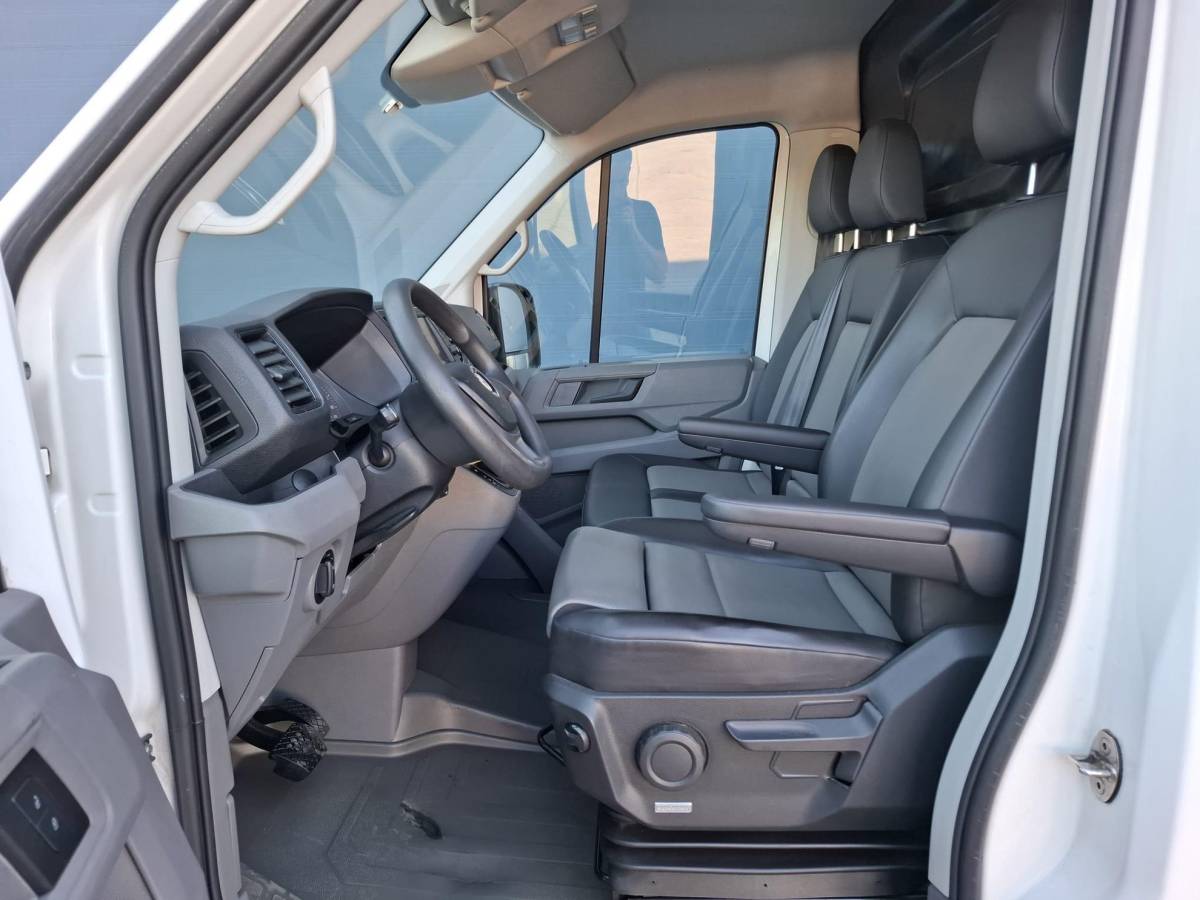 Volkswagen Crafter Volkswagen Crafter 35 2.0 TDI L3H3 Highline AIRCO / CRUISE CONTROLE / 3 ZITS / NAVI / CARPLAY