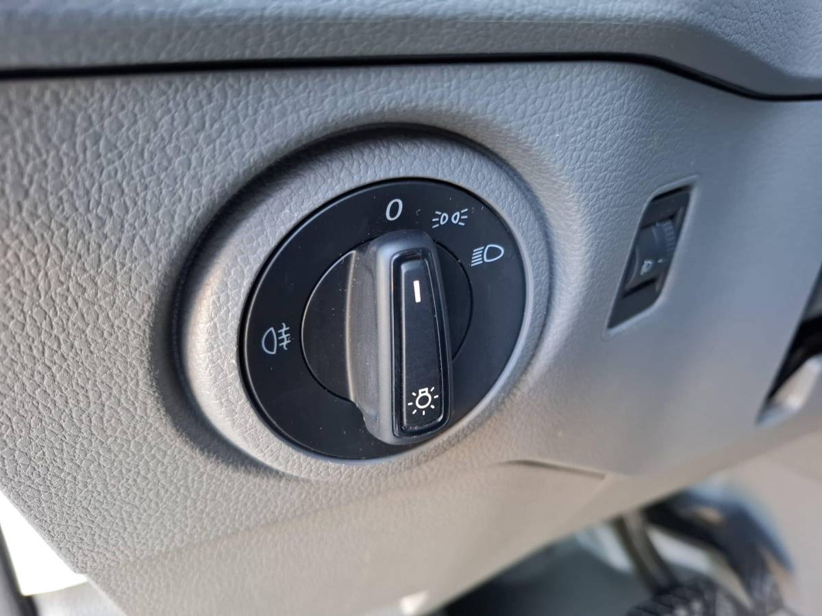 Volkswagen Crafter Volkswagen Crafter 35 2.0 TDI L3H3 Highline AIRCO / CRUISE CONTROLE / 3 ZITS / NAVI / CARPLAY