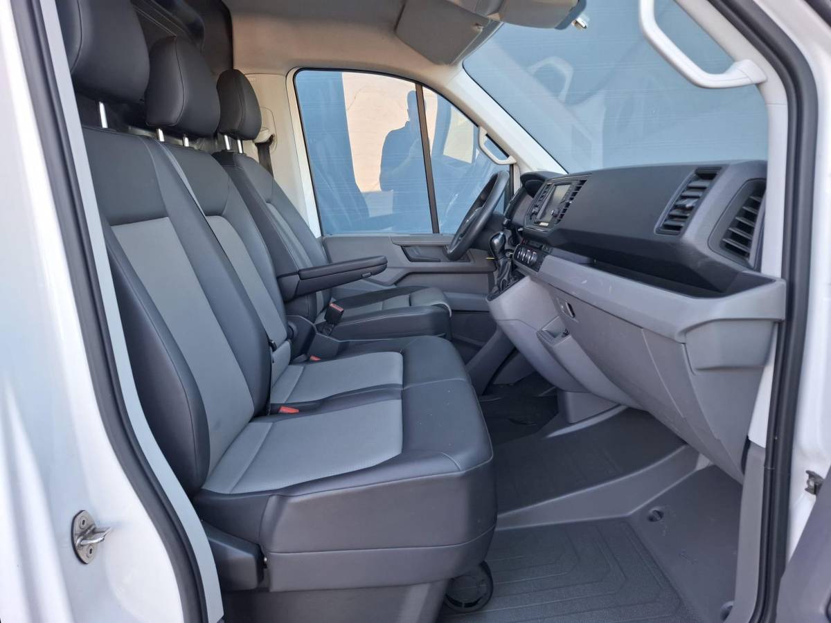 Volkswagen Crafter Volkswagen Crafter 35 2.0 TDI L3H3 Highline AIRCO / CRUISE CONTROLE / 3 ZITS / NAVI / CARPLAY