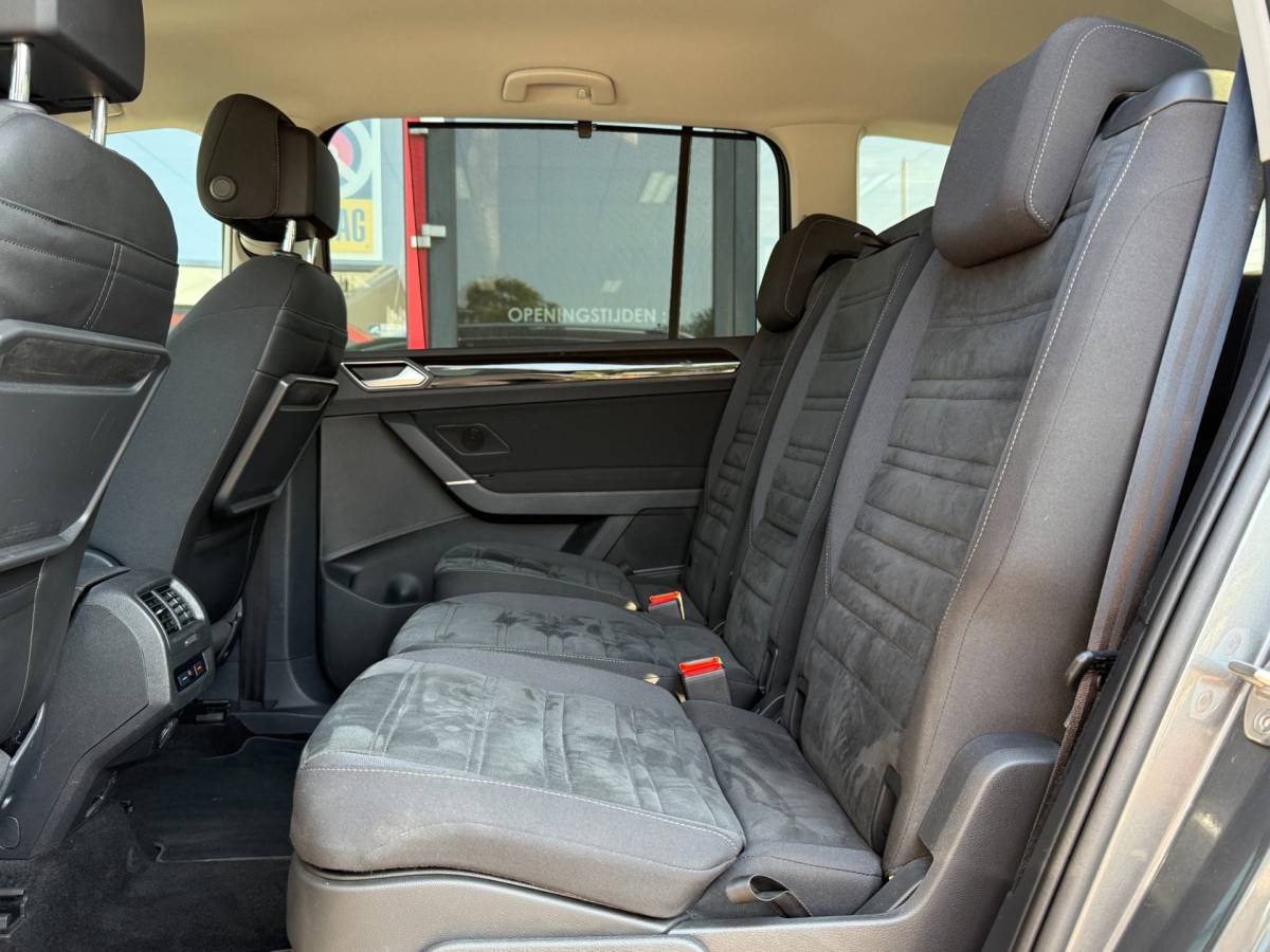 Volkswagen Touran Volkswagen Touran 1.5 TSI Highline Business 7p | Elek. klep