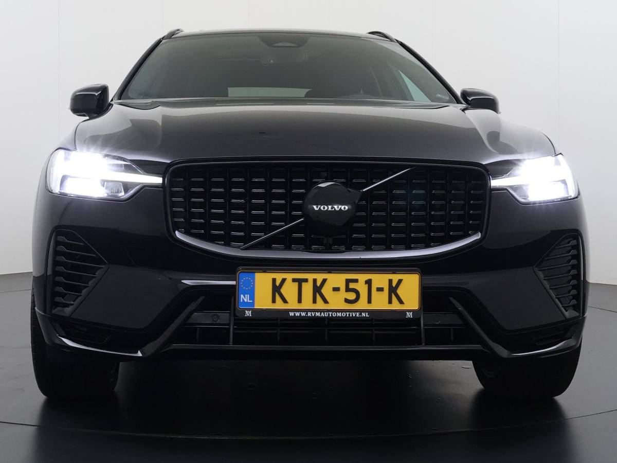 Volvo XC60 Volvo XC60 2.0 T6 Plug-in hybrid AWD Plus Dark DEALER ONDERHOUDE | EL. STOELEN MET GEHEUGEN | HARMAN KARDON |  | STOEL VERWARMING VOOR EN ACHTER| PANORAMA DAK | 360 GRADEN CAMERA | ELEK. STOELEN MET GEHEUGEN | HARMAN/KARDON AUDIO