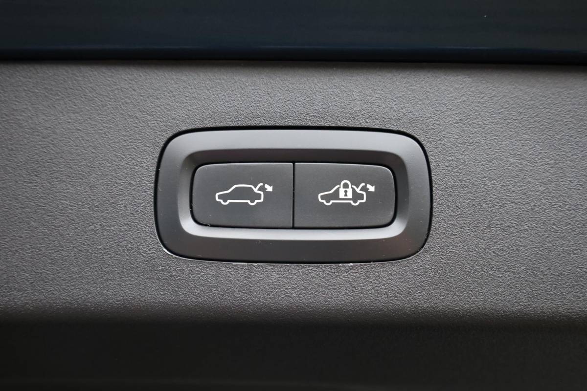 Lynk & Co 01 Lynk & Co 01 1.5 261PK! TREKHAAK 6.6Kwh LADEN! 360-CAMERA STOELVERW. PANO/SCHUIF MEMORY INFINITY DAB NAVI CARPLAY ELEK.ACHTERKLEP 20″LMV