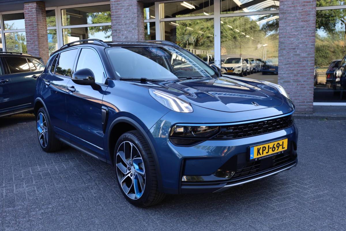 Lynk & Co 01 Lynk & Co 01 1.5 261PK! TREKHAAK 6.6Kwh LADEN! 360-CAMERA STOELVERW. PANO/SCHUIF MEMORY INFINITY DAB NAVI CARPLAY ELEK.ACHTERKLEP 20″LMV