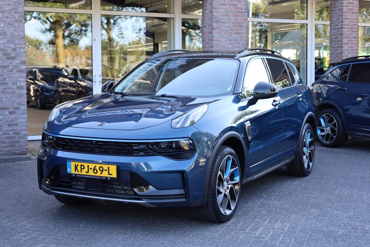 Lynk & Co 01 Lynk & Co 01 1.5 261PK! TREKHAAK 6.6Kwh LADEN! 360-CAMERA STOELVERW. PANO/SCHUIF MEMORY INFINITY DAB NAVI CARPLAY ELEK.ACHTERKLEP 20″LMV