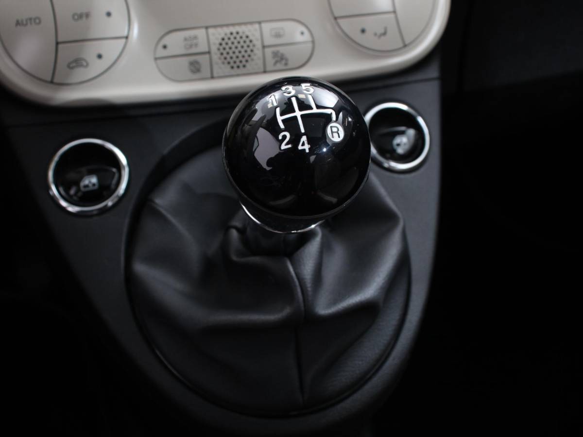 Fiat 500 Fiat 500 1.2 Lounge Navigatie Leder Interieur Climate Control Panoramadak Parkeer sensoren