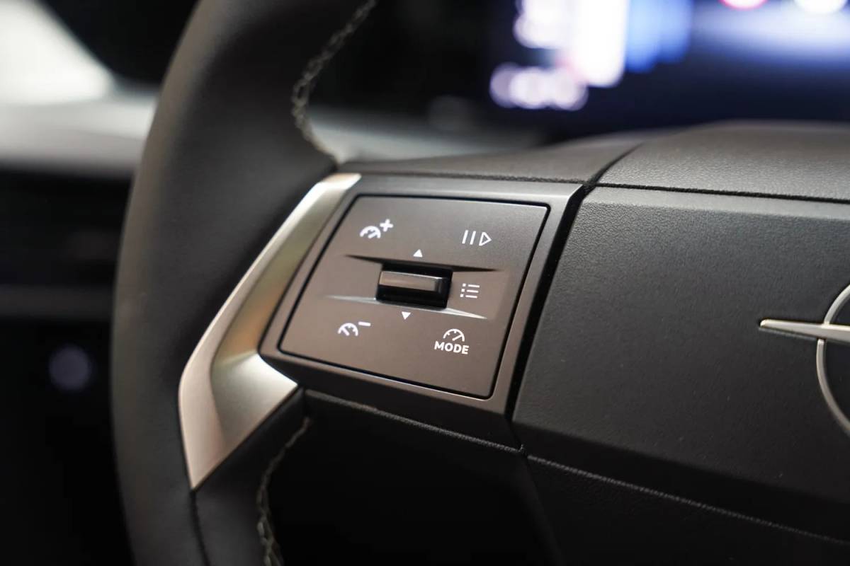Opel Frontera Opel Frontera Electric GS 44 kWh [ LED Navi Stoel-en stuurverwarming Apple / Android Climate Camera ]