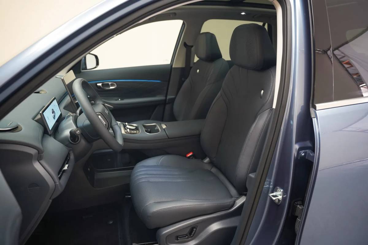 Geely Starray EM-i Geely Starray EM-i Starray EM-i Max+ [ Panoramadak 136 km elektrisch HUD leder Navi Apple / Android ]