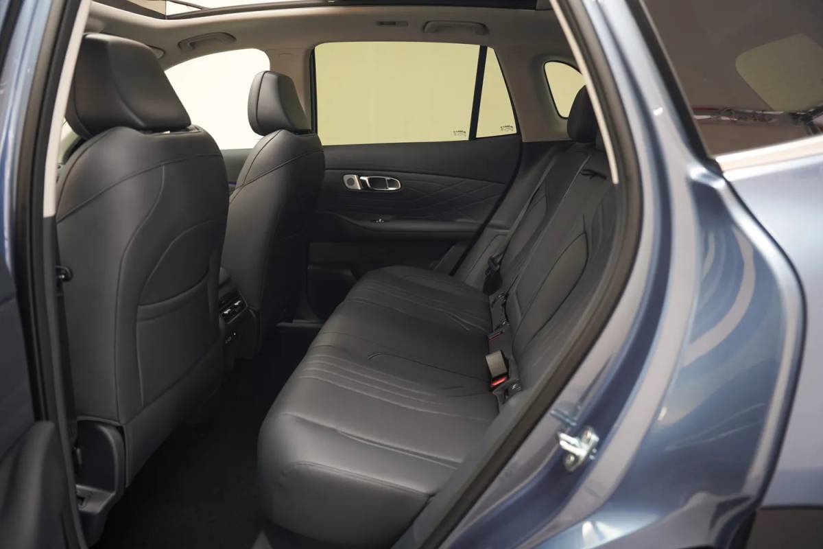 Geely Starray EM-i Geely Starray EM-i Starray EM-i Max+ [ Panoramadak 136 km elektrisch HUD leder Navi Apple / Android ]