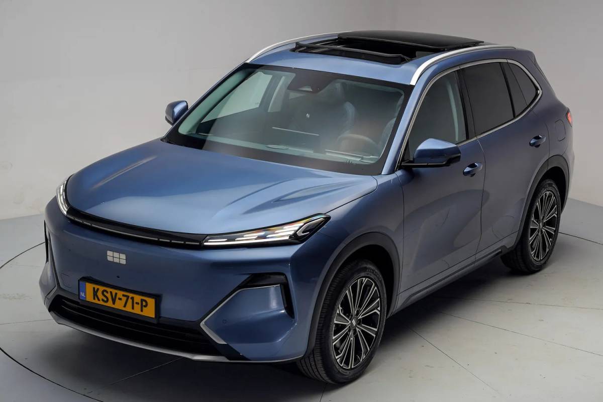 Geely Starray EM-i Geely Starray EM-i Starray EM-i Max+ [ Panoramadak 136 km elektrisch HUD leder Navi Apple / Android ]