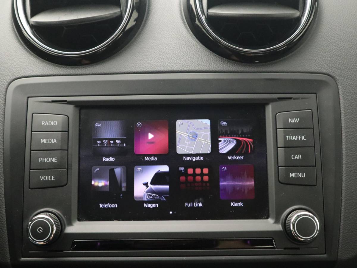 SEAT Ibiza SEAT Ibiza 1.0 EcoTSI Style Connect CARPLAY / NAVI / AIRCO / PDC / BLUETOOTH / CRUISE / NL-AUTO