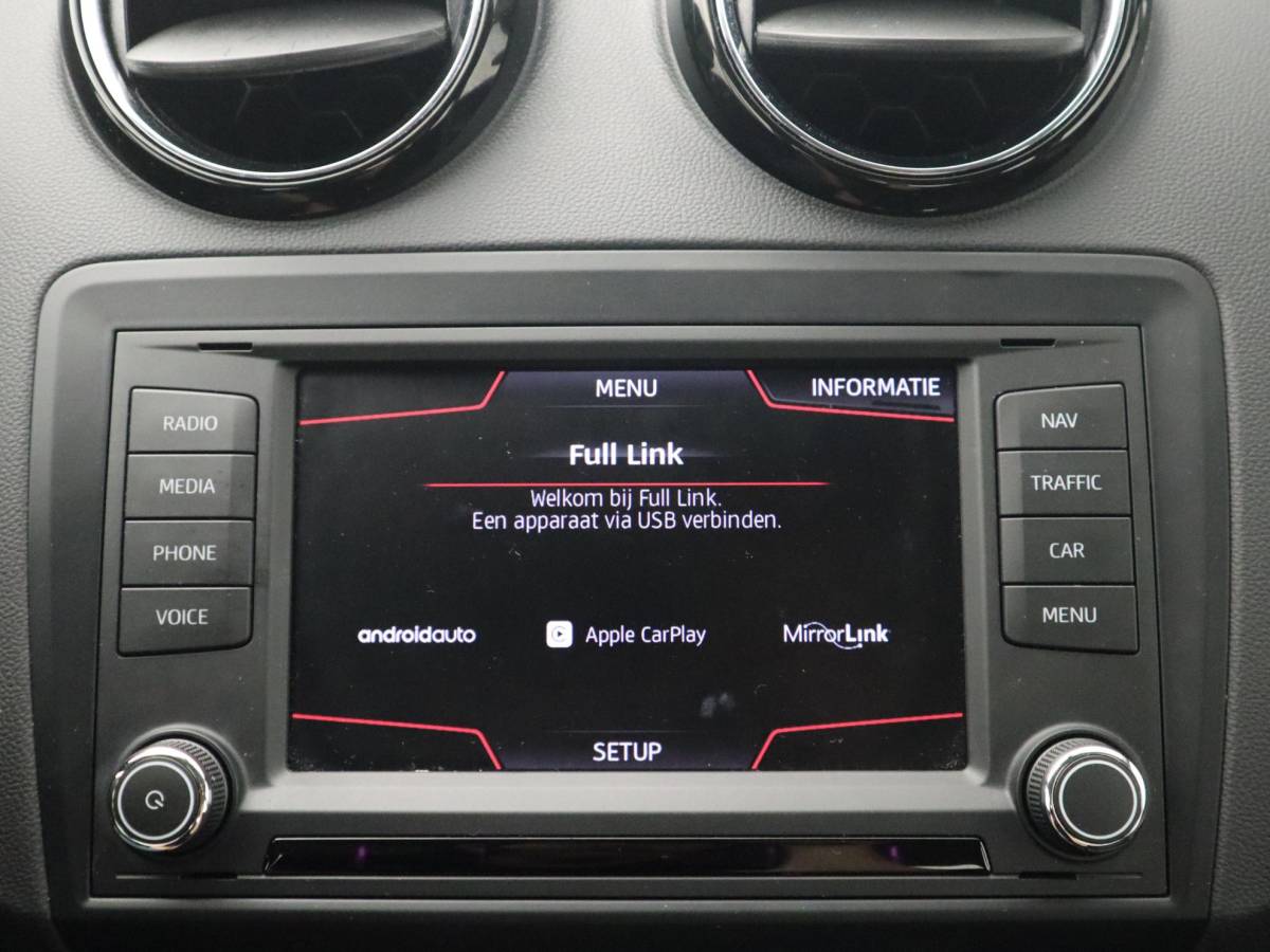 SEAT Ibiza SEAT Ibiza 1.0 EcoTSI Style Connect CARPLAY / NAVI / AIRCO / PDC / BLUETOOTH / CRUISE / NL-AUTO