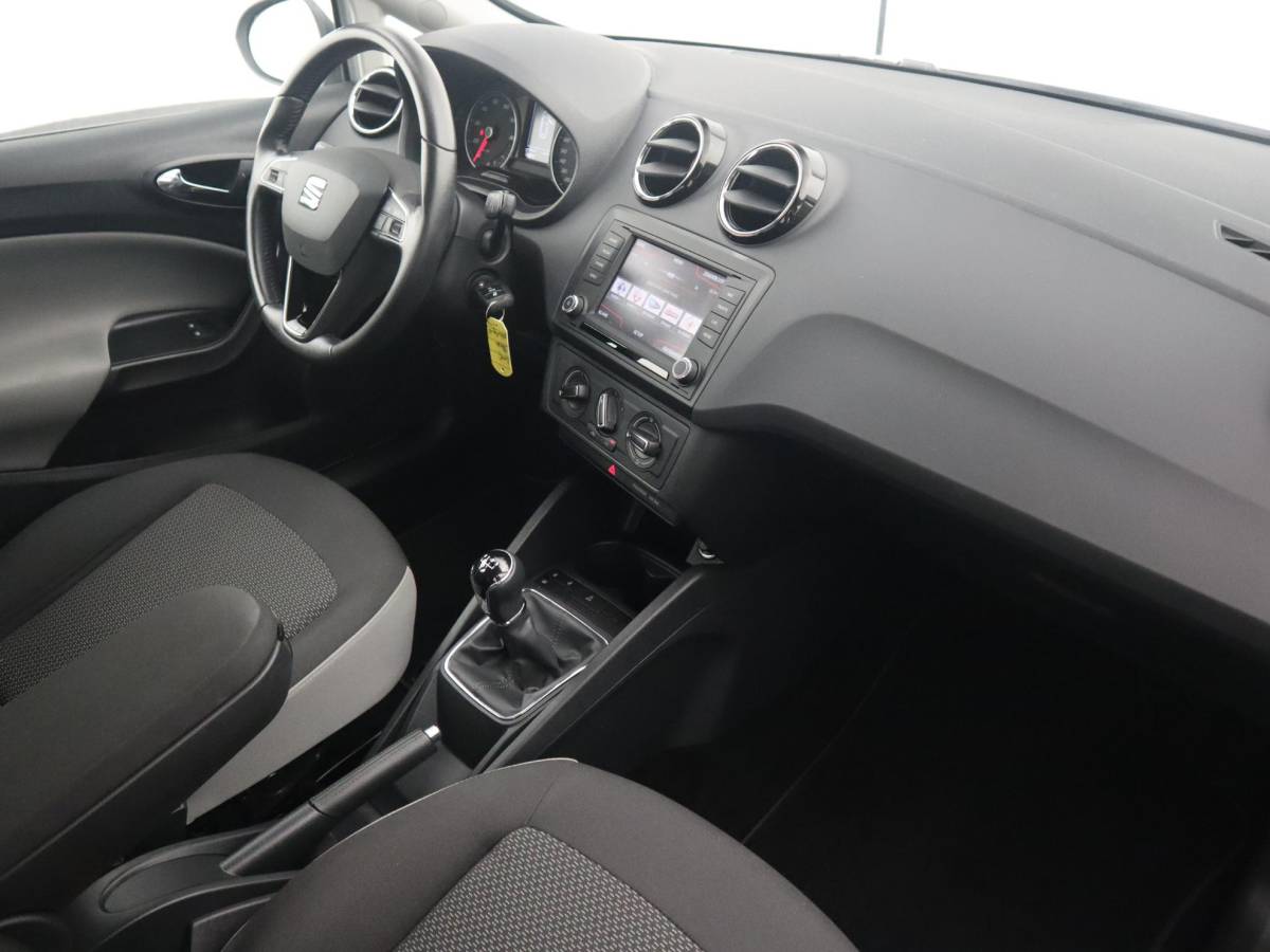 SEAT Ibiza SEAT Ibiza 1.0 EcoTSI Style Connect CARPLAY / NAVI / AIRCO / PDC / BLUETOOTH / CRUISE / NL-AUTO