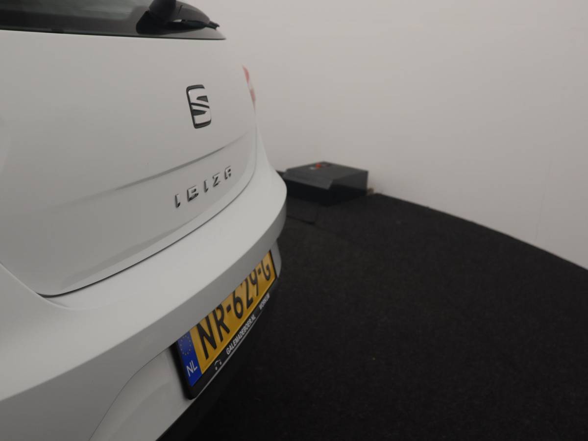 SEAT Ibiza SEAT Ibiza 1.0 EcoTSI Style Connect CARPLAY / NAVI / AIRCO / PDC / BLUETOOTH / CRUISE / NL-AUTO