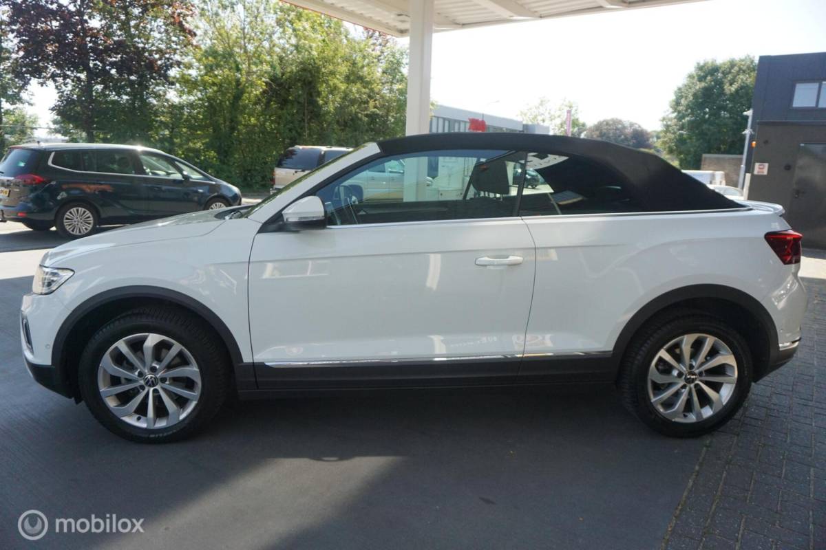 Volkswagen T-Roc Volkswagen T-Roc Cabrio 1.5 TSI R-Line ( 1e eigenaar ! )