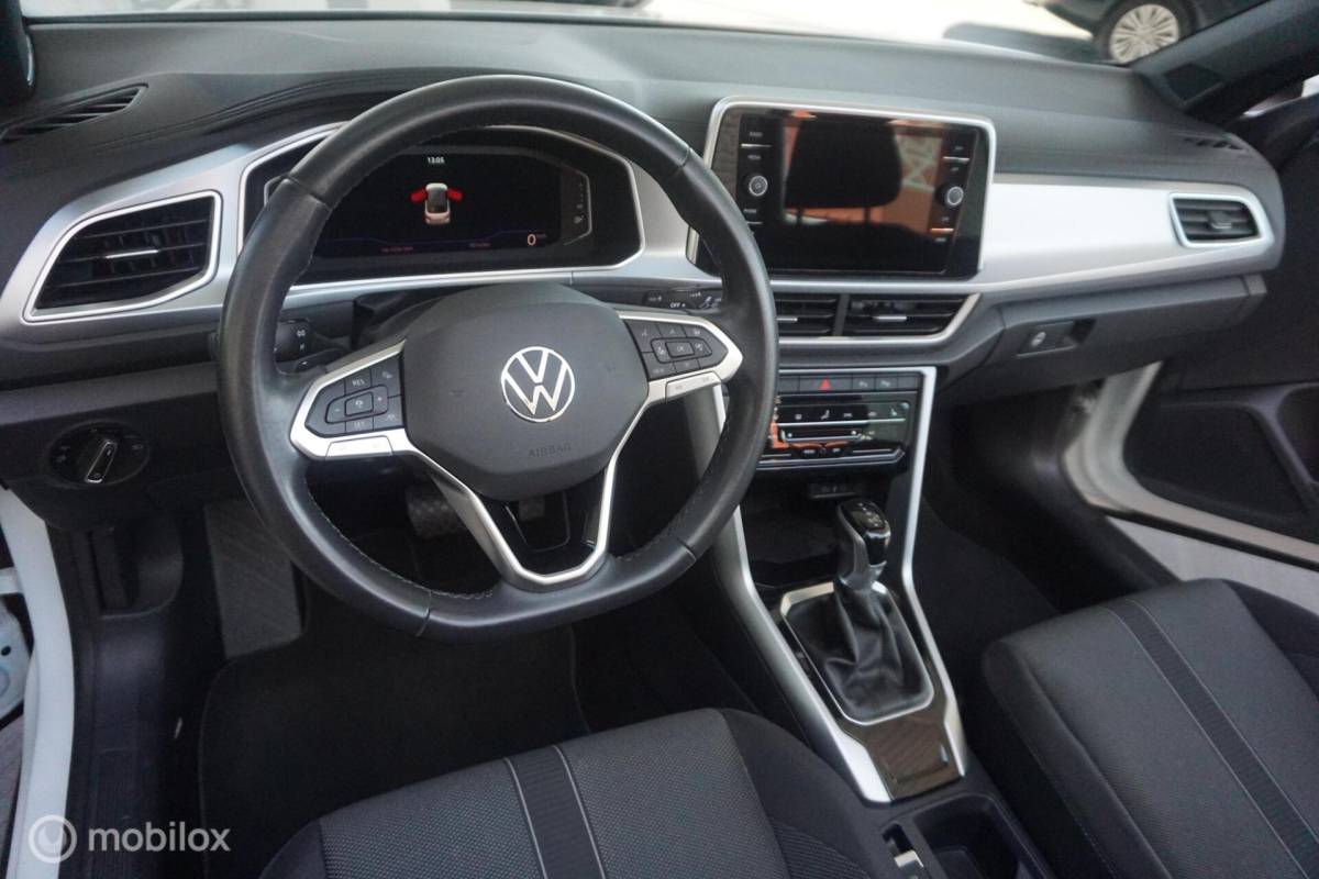 Volkswagen T-Roc Volkswagen T-Roc Cabrio 1.5 TSI R-Line ( 1e eigenaar ! )