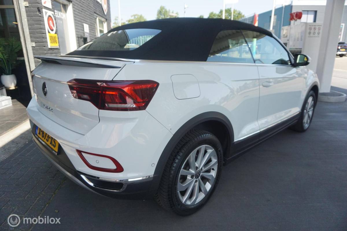 Volkswagen T-Roc Volkswagen T-Roc Cabrio 1.5 TSI R-Line ( 1e eigenaar ! )