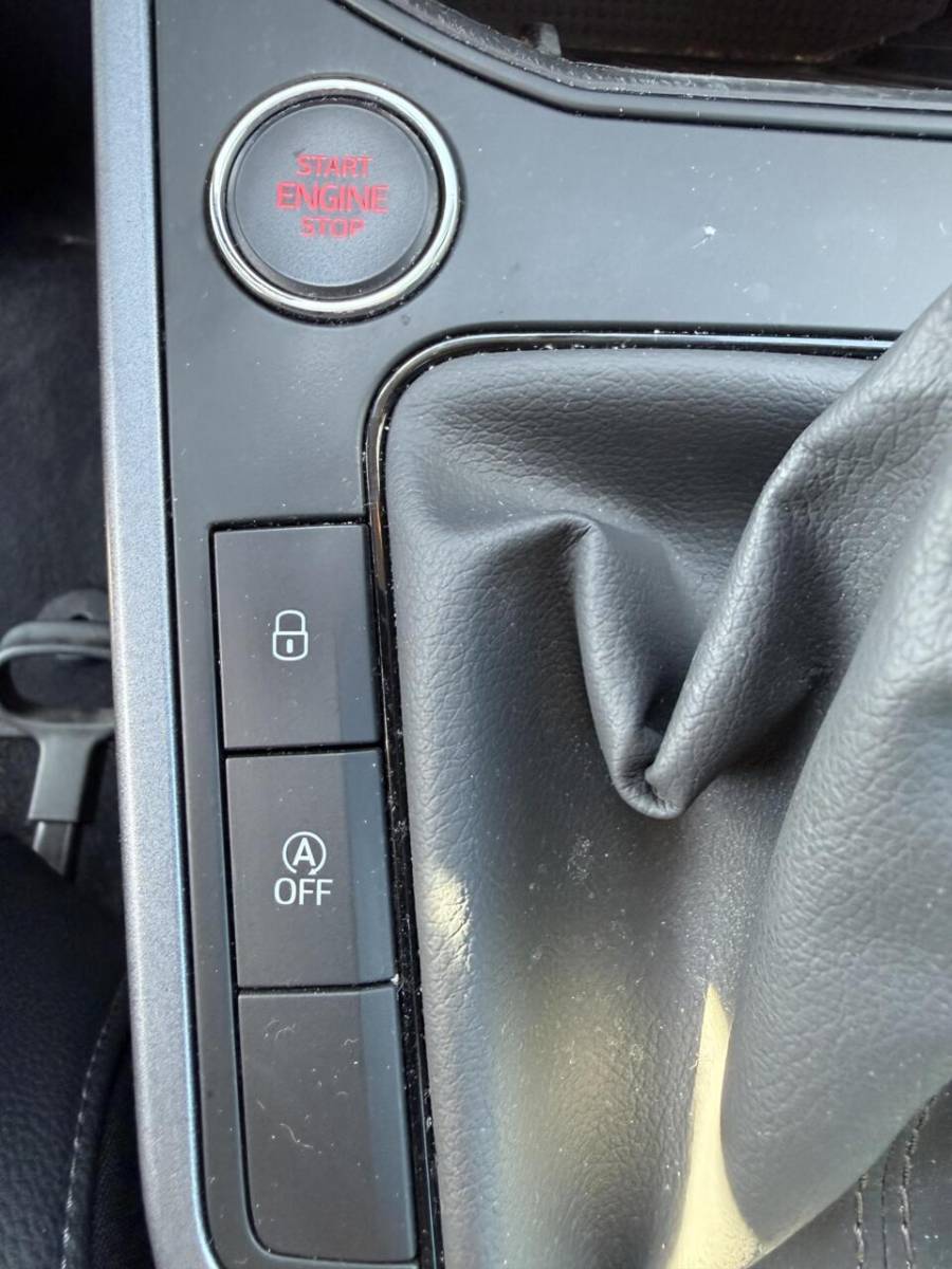 SEAT Arona Seat Arona 1.0 TSI FR boekjes virtueel dashboard leer alcantara