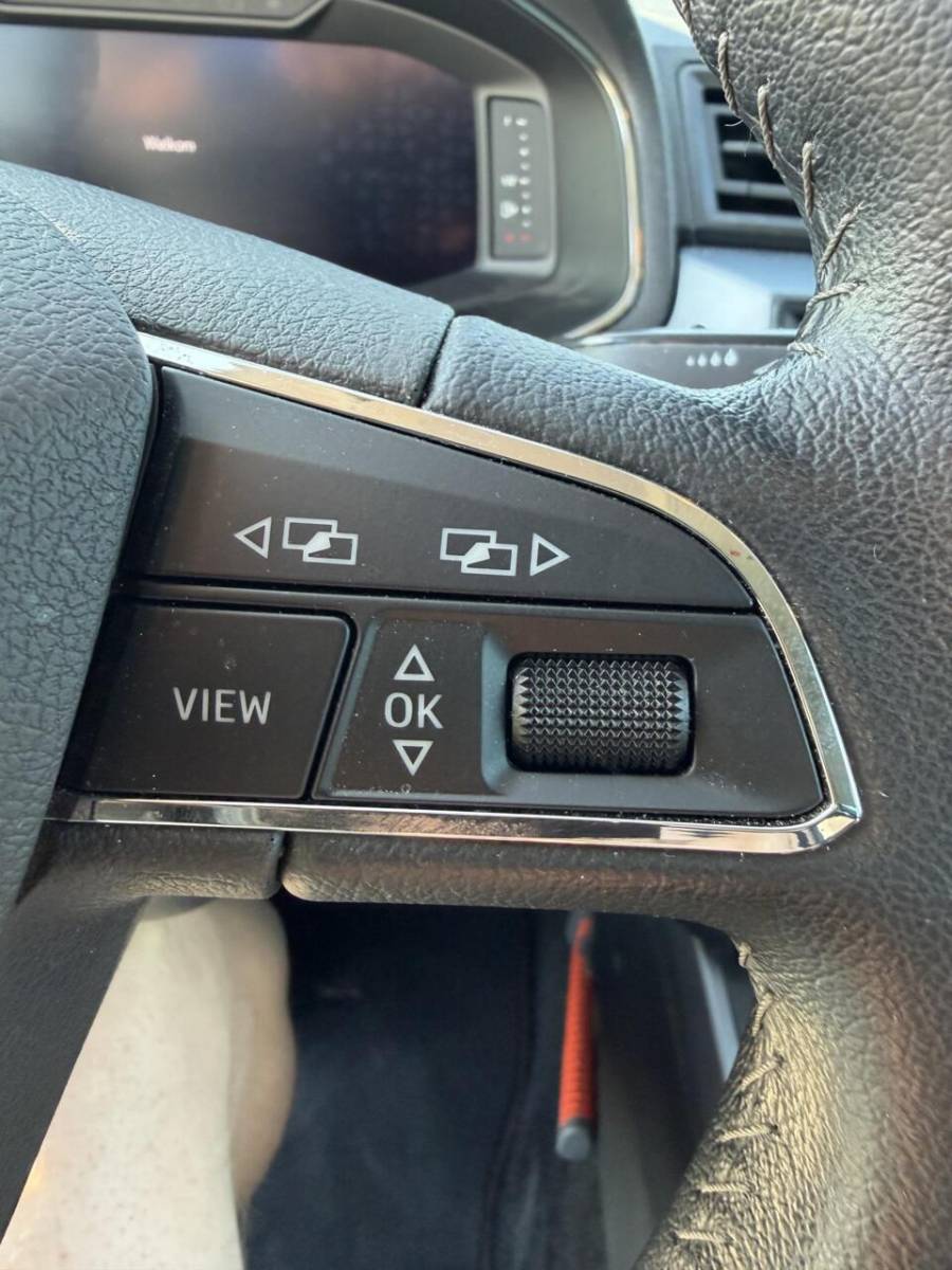 SEAT Arona Seat Arona 1.0 TSI FR boekjes virtueel dashboard leer alcantara