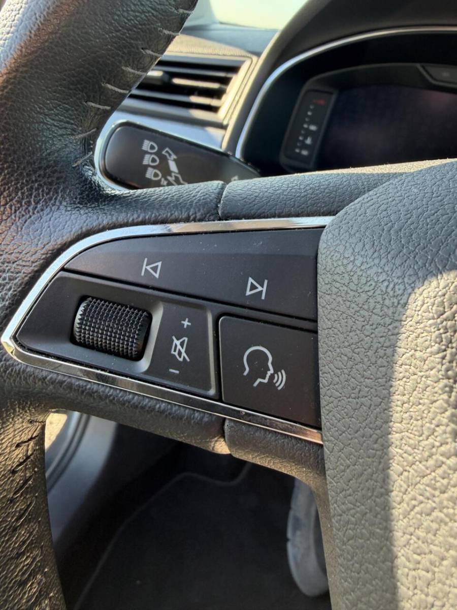 SEAT Arona Seat Arona 1.0 TSI FR boekjes virtueel dashboard leer alcantara