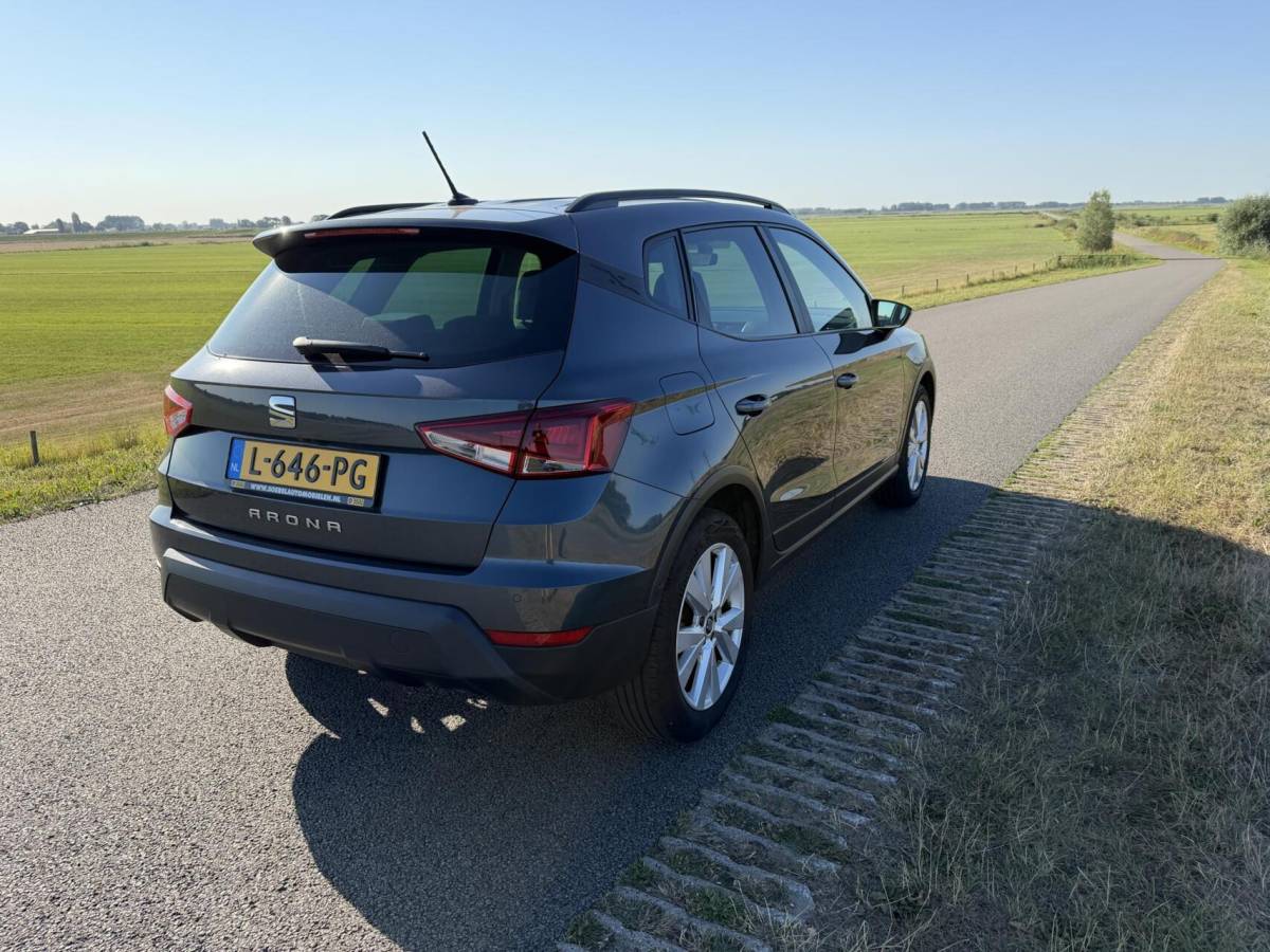 SEAT Arona Seat Arona 1.0 TSI FR boekjes virtueel dashboard leer alcantara