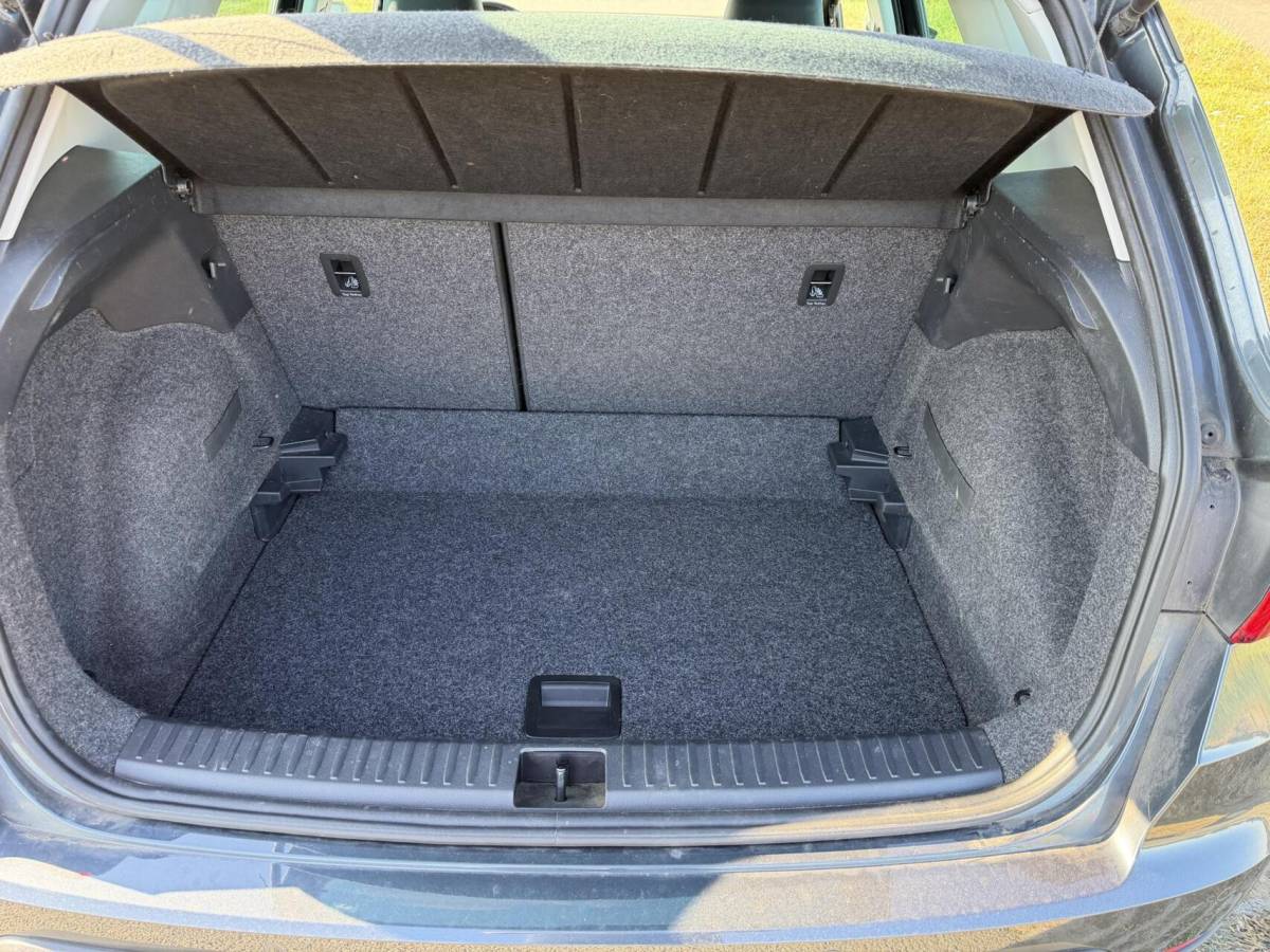 SEAT Arona Seat Arona 1.0 TSI FR boekjes virtueel dashboard leer alcantara