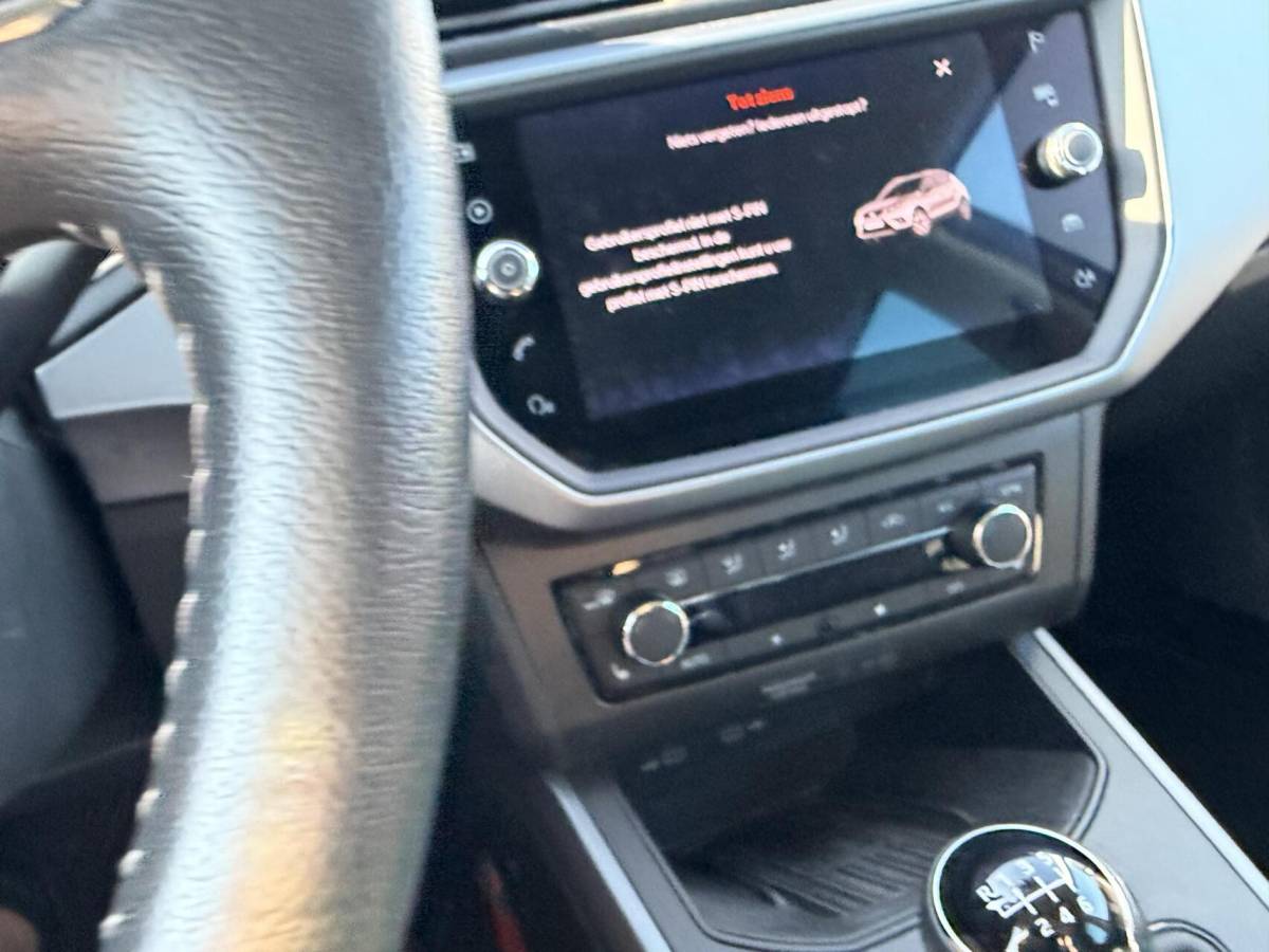 SEAT Arona Seat Arona 1.0 TSI FR boekjes virtueel dashboard leer alcantara