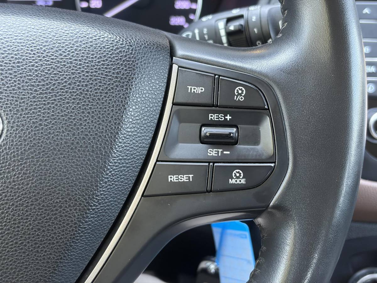 Hyundai i20 Hyundai i20 1.0 T-GDI Comfort 2e Eigenaar l Trekhaak l Navi l Camera l Carplay l Clima l Cruise l Rijstrooksensor l Pdc l N.A.P l Apk tot 05-2027