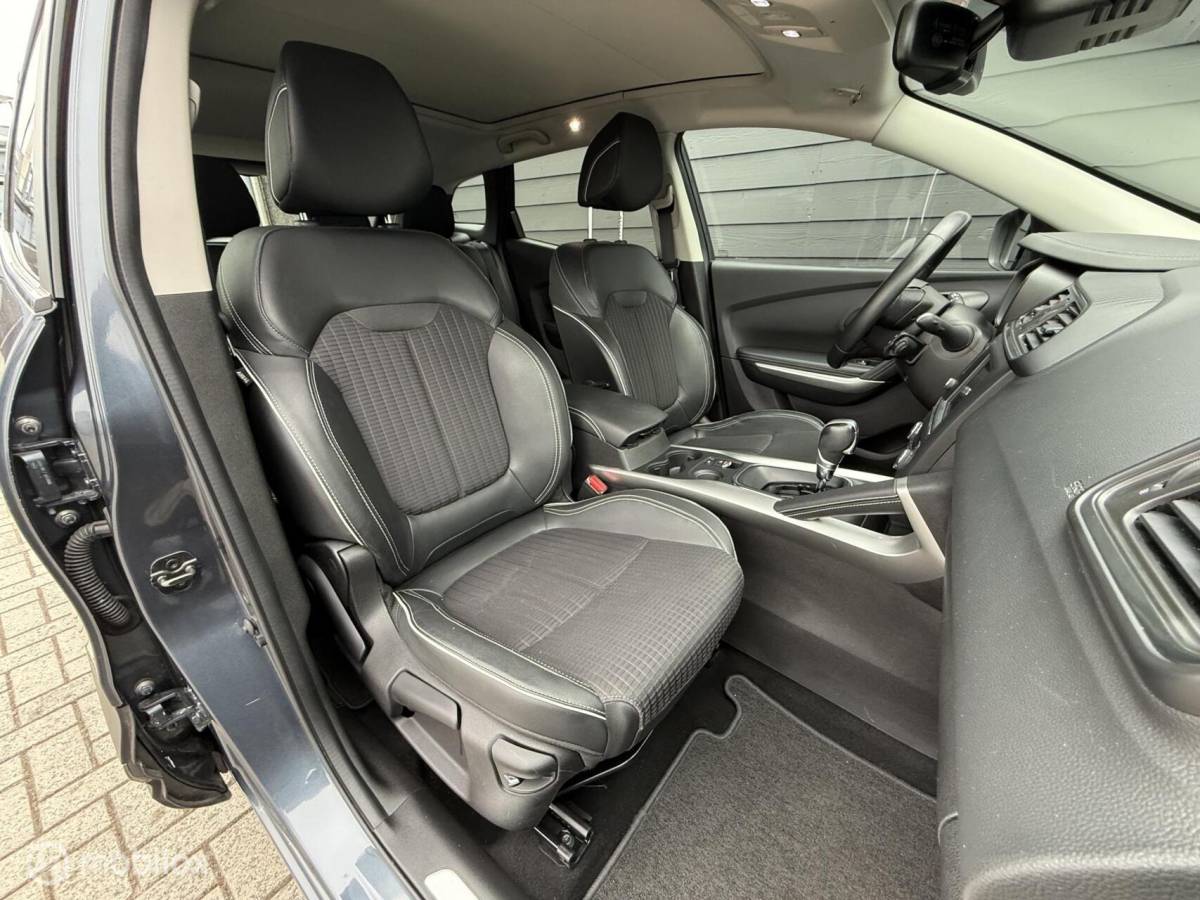 Renault Kadjar Renault Kadjar 1.2 TCe Bose Automaat Pano.dak/Clima/Cruise/PDC/LED