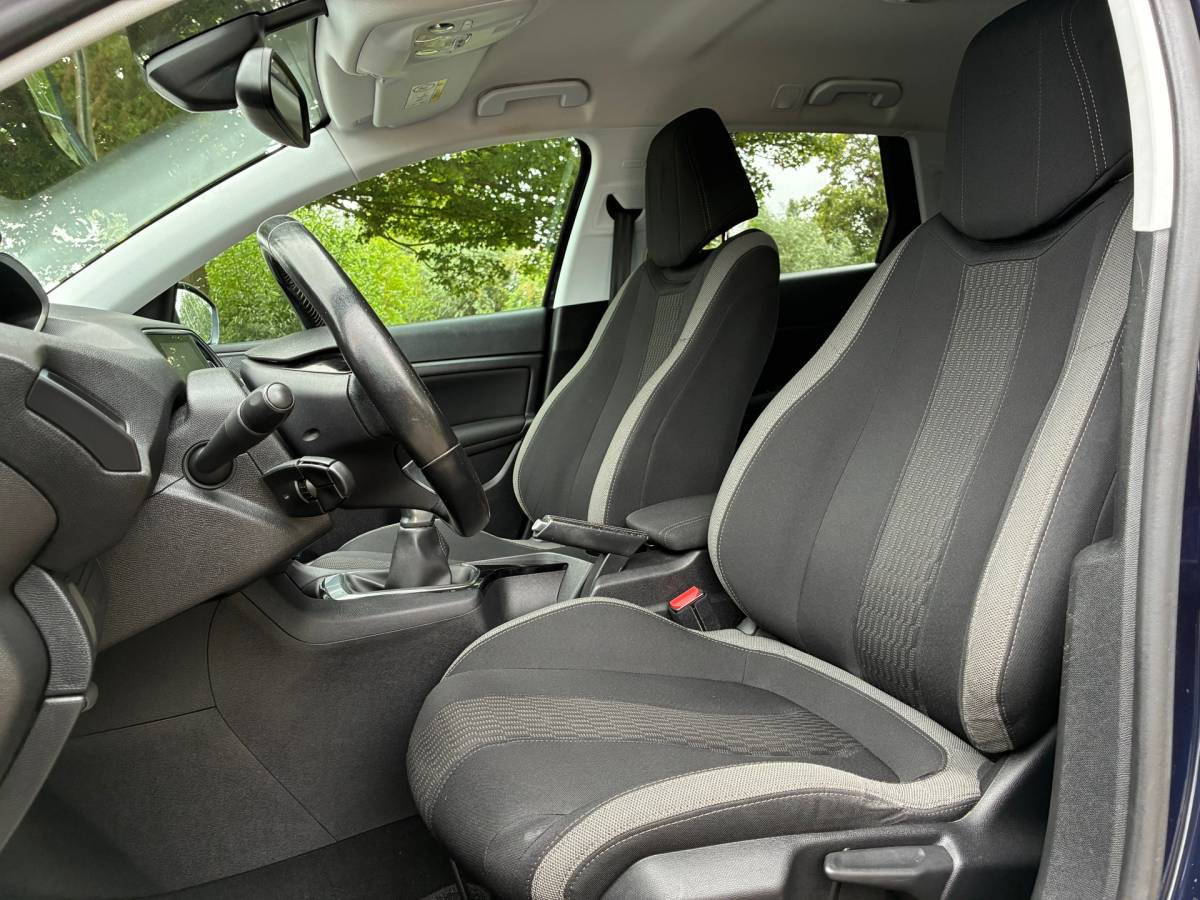 Peugeot 308 Peugeot 308 SW 1.2 PureTech Style | Cruise + Clima + Navi nu € 5.975,-!!!