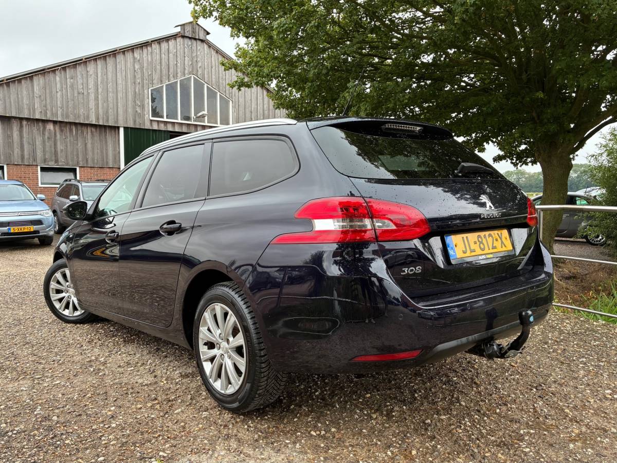 Peugeot 308 Peugeot 308 SW 1.2 PureTech Style | Cruise + Clima + Navi nu € 5.975,-!!!