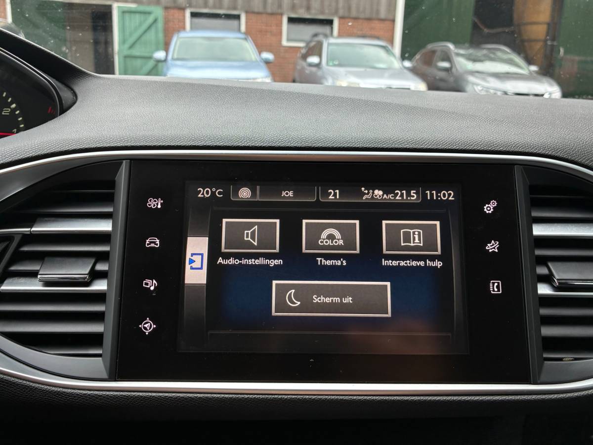 Peugeot 308 Peugeot 308 SW 1.2 PureTech Style | Cruise + Clima + Navi nu € 5.975,-!!!