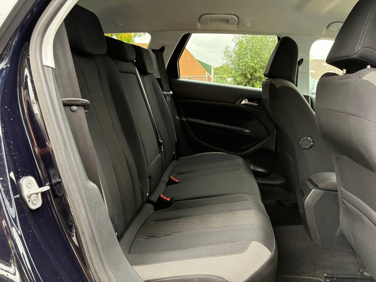 Peugeot 308 Peugeot 308 SW 1.2 PureTech Style | Cruise + Clima + Navi nu € 5.975,-!!!