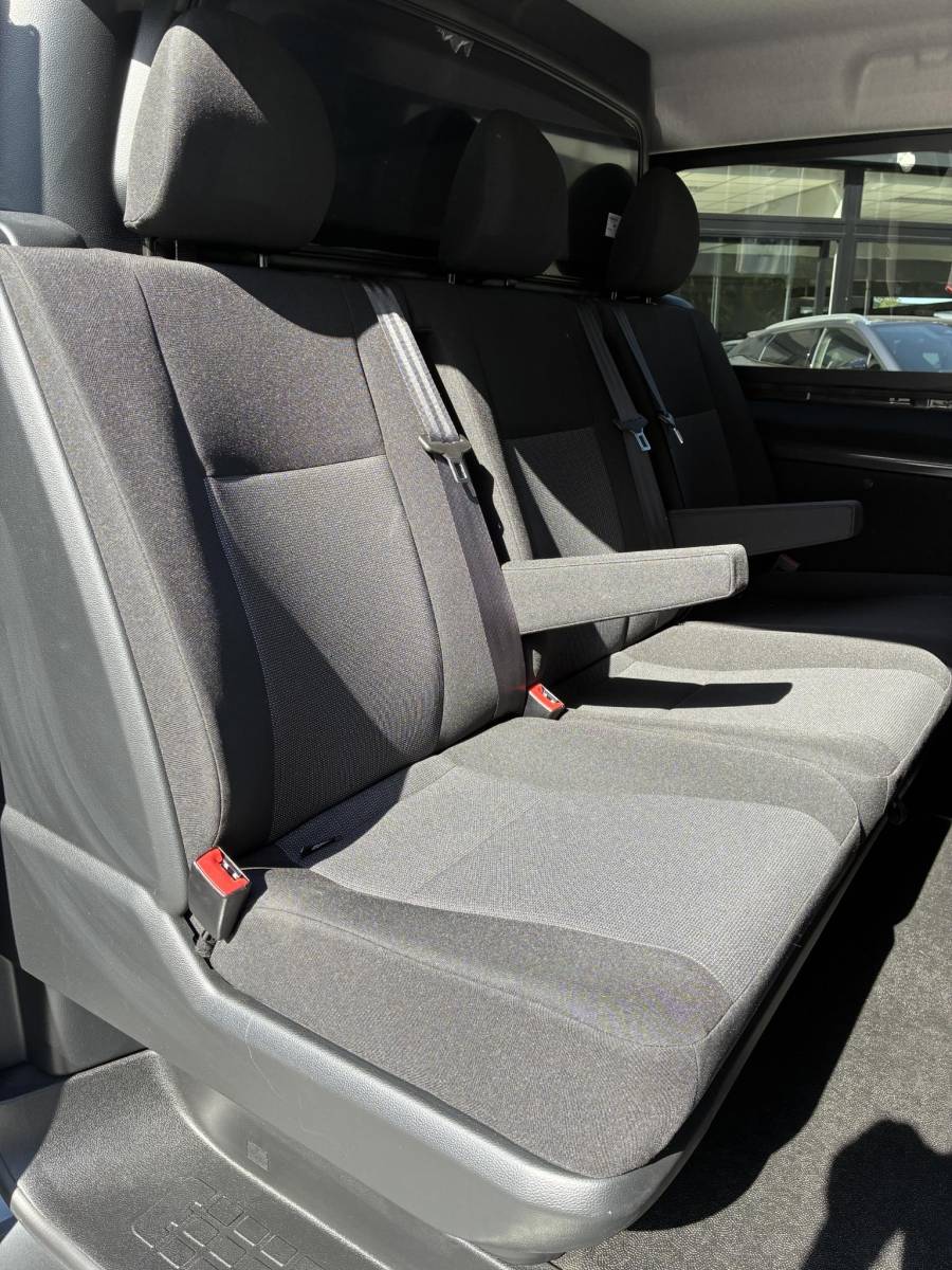 Opel Vivaro Opel Vivaro 2.0 Diesel 180Pk 8-traps Automaat Luxe Dub.Cabine | ECC | Navigatie | Stuurverwarming | LED Verlichting | Camera | Parkpilot | Side-bars | LM-Velgen | Betimmering | Afneembare Trekhaak | Zeer kompleet & z.g.a.n.