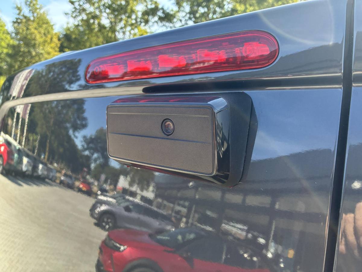 Opel Vivaro Opel Vivaro 2.0 Diesel 180Pk 8-traps Automaat Luxe Dub.Cabine | ECC | Navigatie | Stuurverwarming | LED Verlichting | Camera | Parkpilot | Side-bars | LM-Velgen | Betimmering | Afneembare Trekhaak | Zeer kompleet & z.g.a.n.